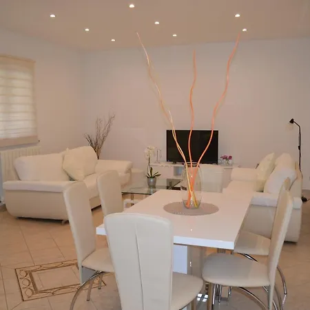 Doli Apartment Nedescina