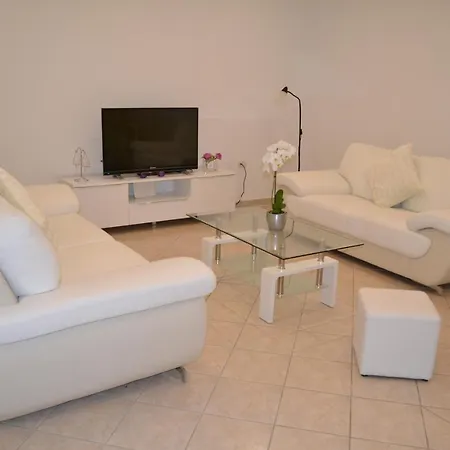 Doli Apartment *