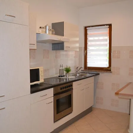 Apartment Doli Nedescina